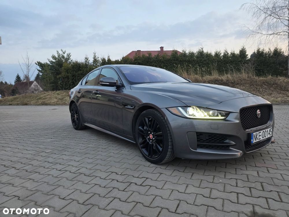 Jaguar XE - 9