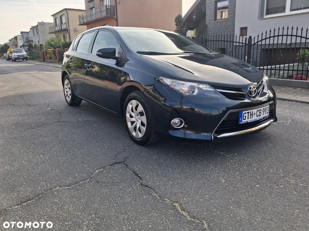 Toyota Auris 1.6 Executive - 4