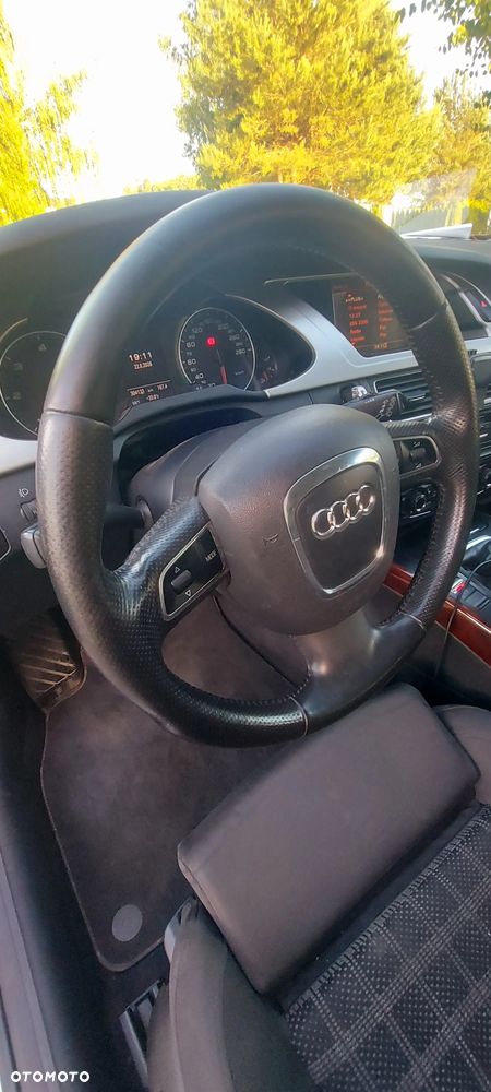 Audi A4 Avant 2.0 TDI DPF quattro - 6