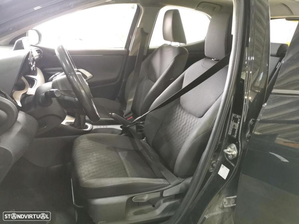 Toyota Yaris 1.0 VVT-i Comfort Plus - 6