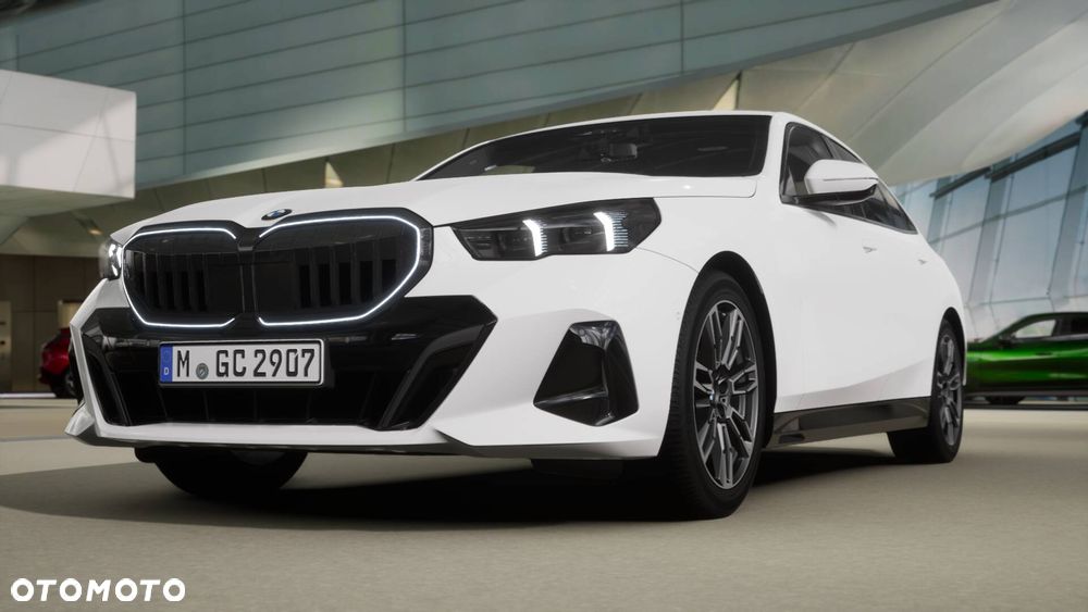 BMW Seria 5 520d xDrive mHEV M Sport - 2