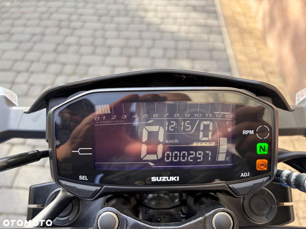 Suzuki GSX - 10