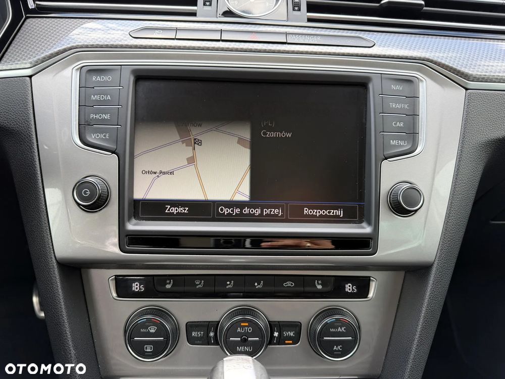 Volkswagen Passat - 14