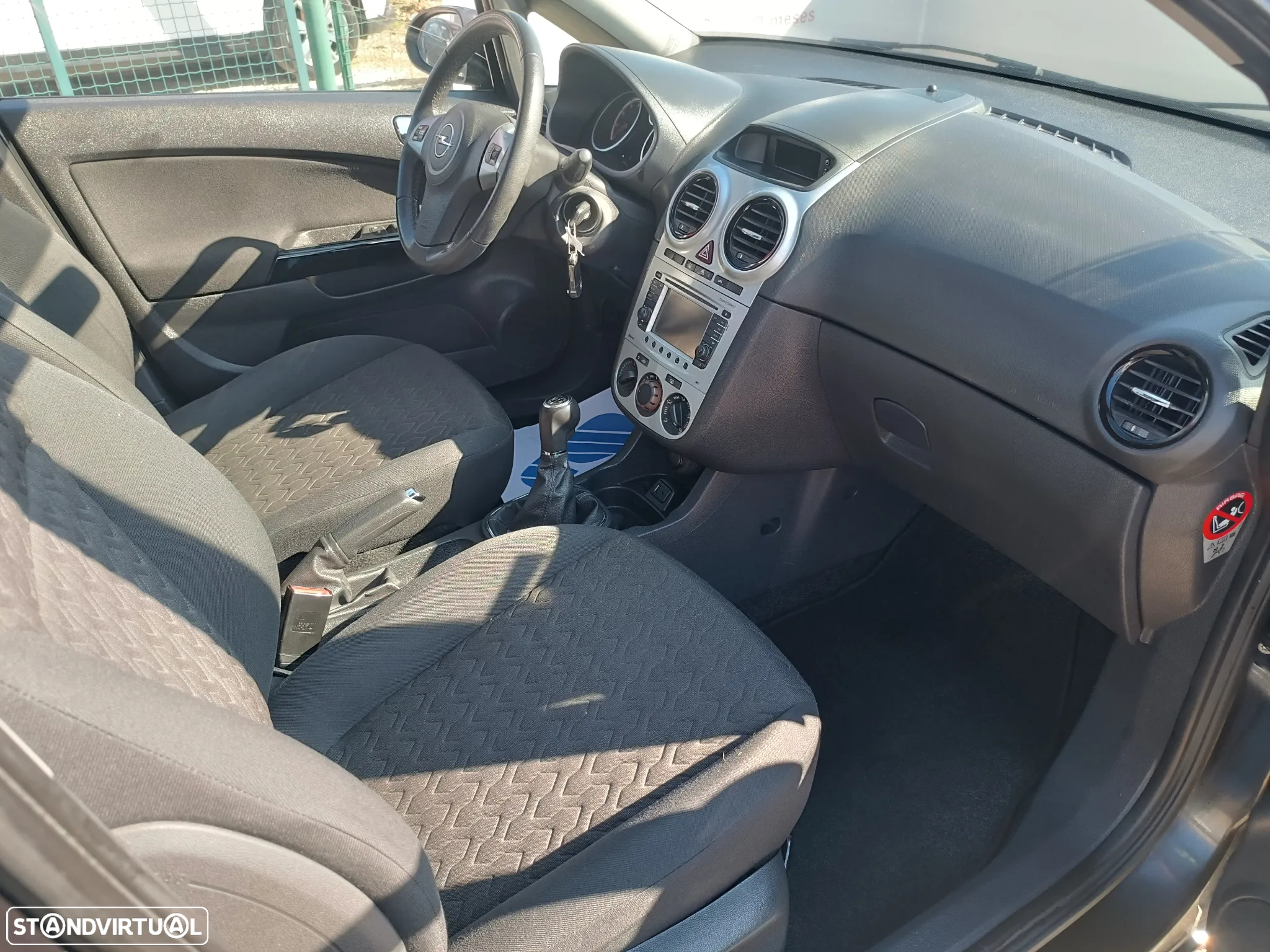 Opel Corsa 1.2 Enjoy FlexFuel - 29