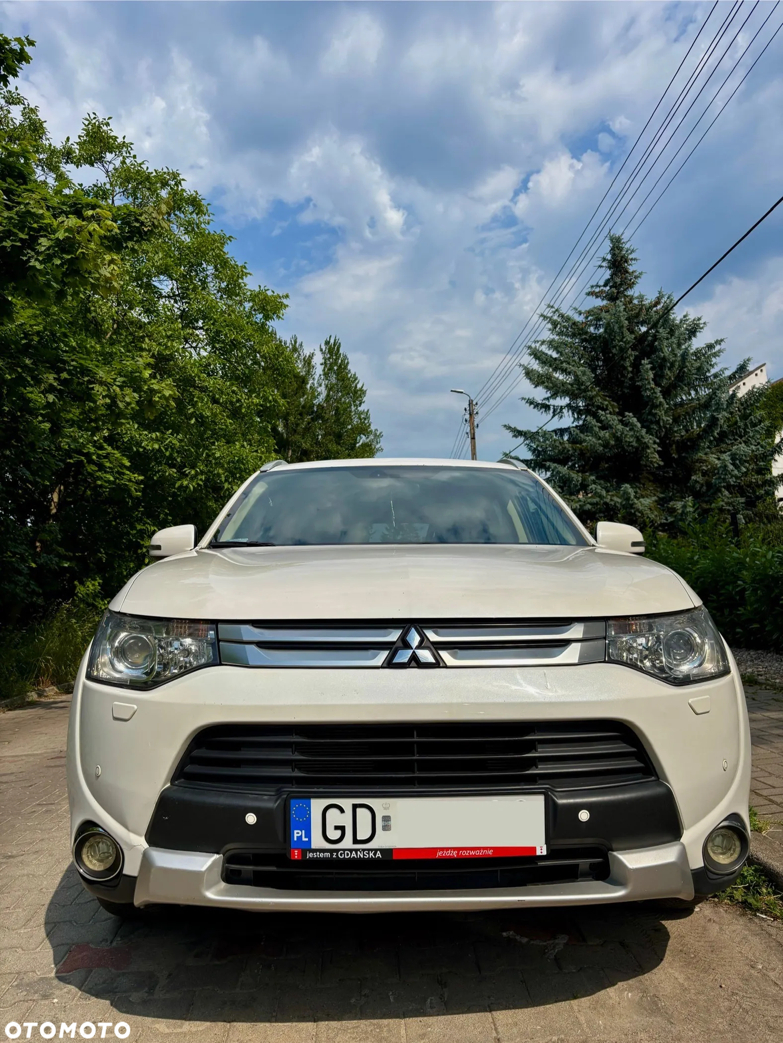 Mitsubishi Outlander 2.0 Intense + 4WD CVT - 12