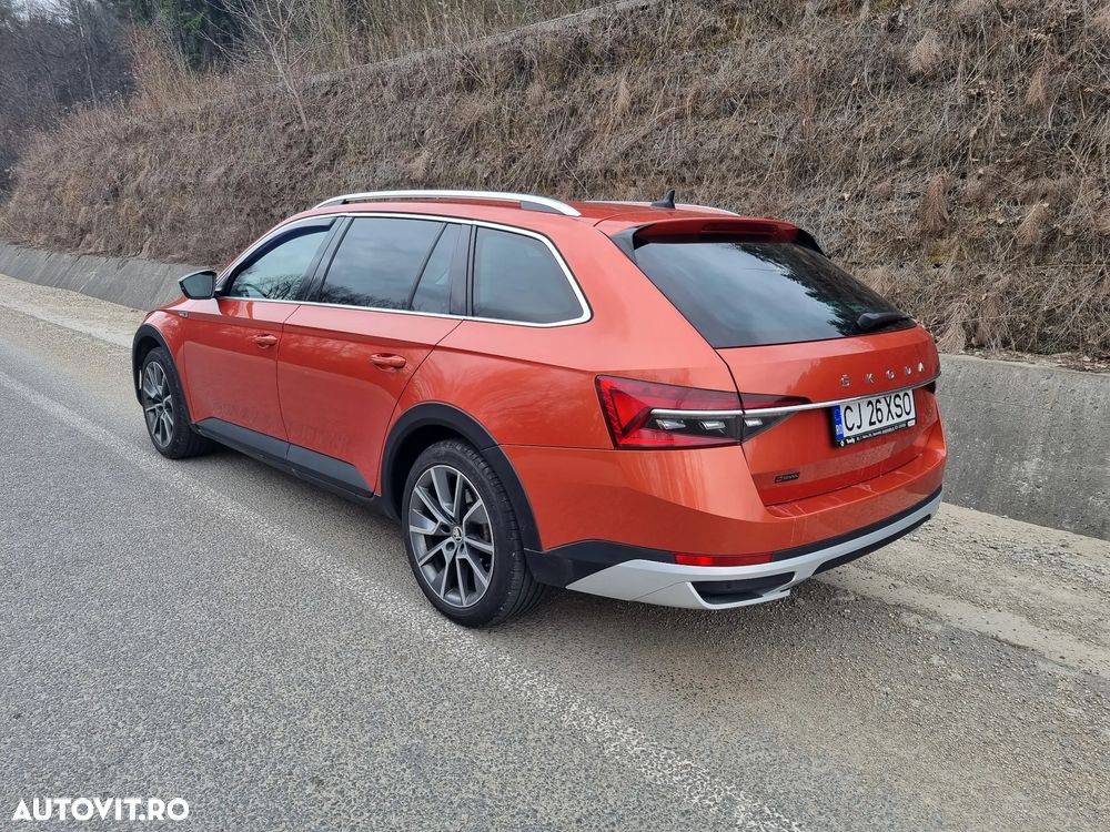 Skoda Superb Combi 2.0 TDI 4X4 DSG Scout - 13