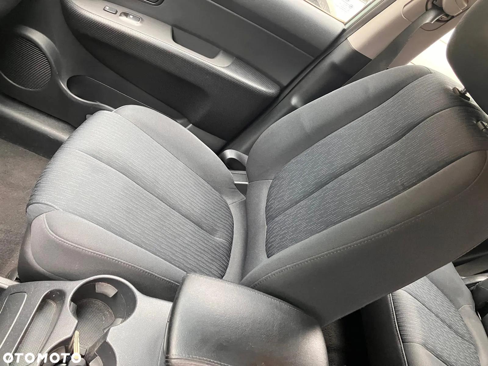 Kia Carens - 17
