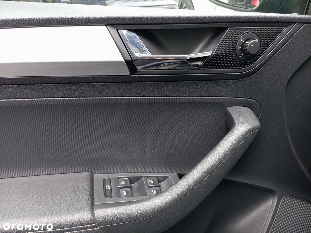 Skoda RAPID 1.0 TSI Ambition - 20