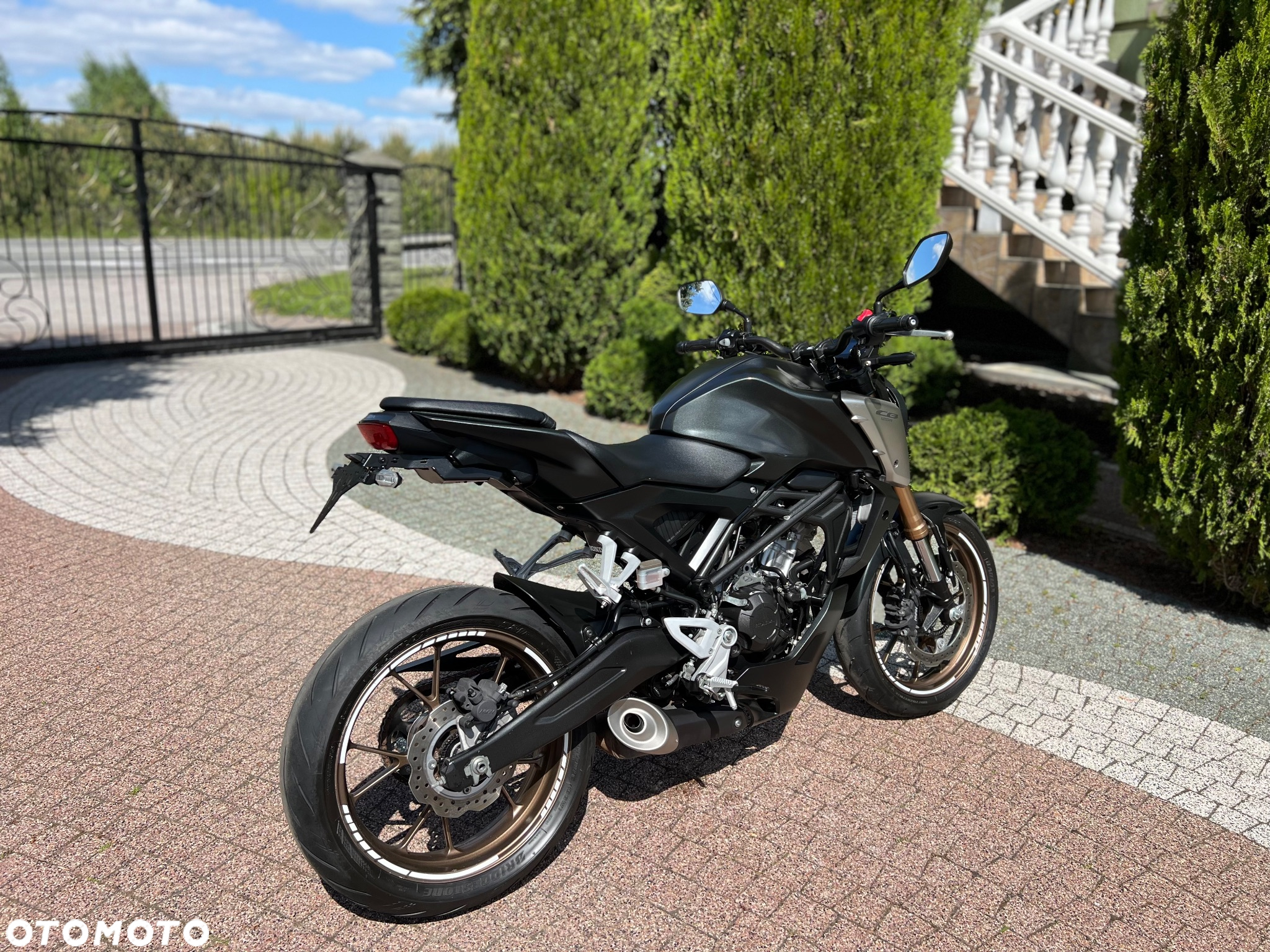 Honda CB - 10