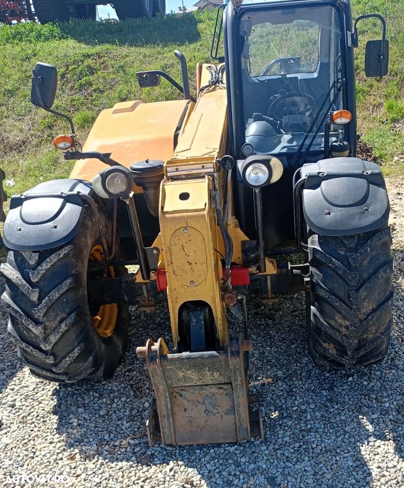 Caterpillar TH407 - 2