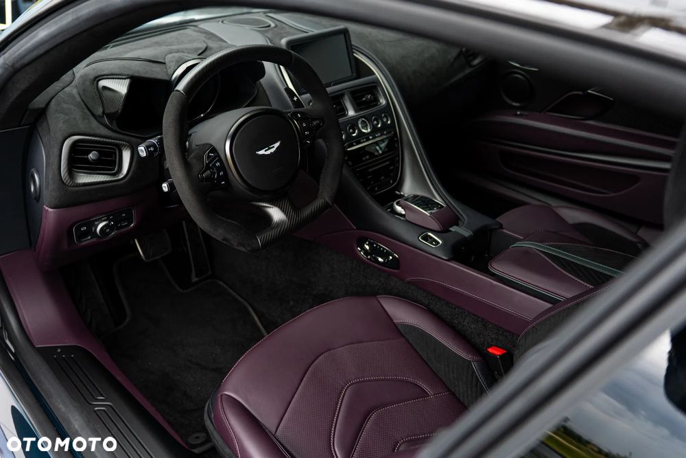 Aston Martin DBS - 20