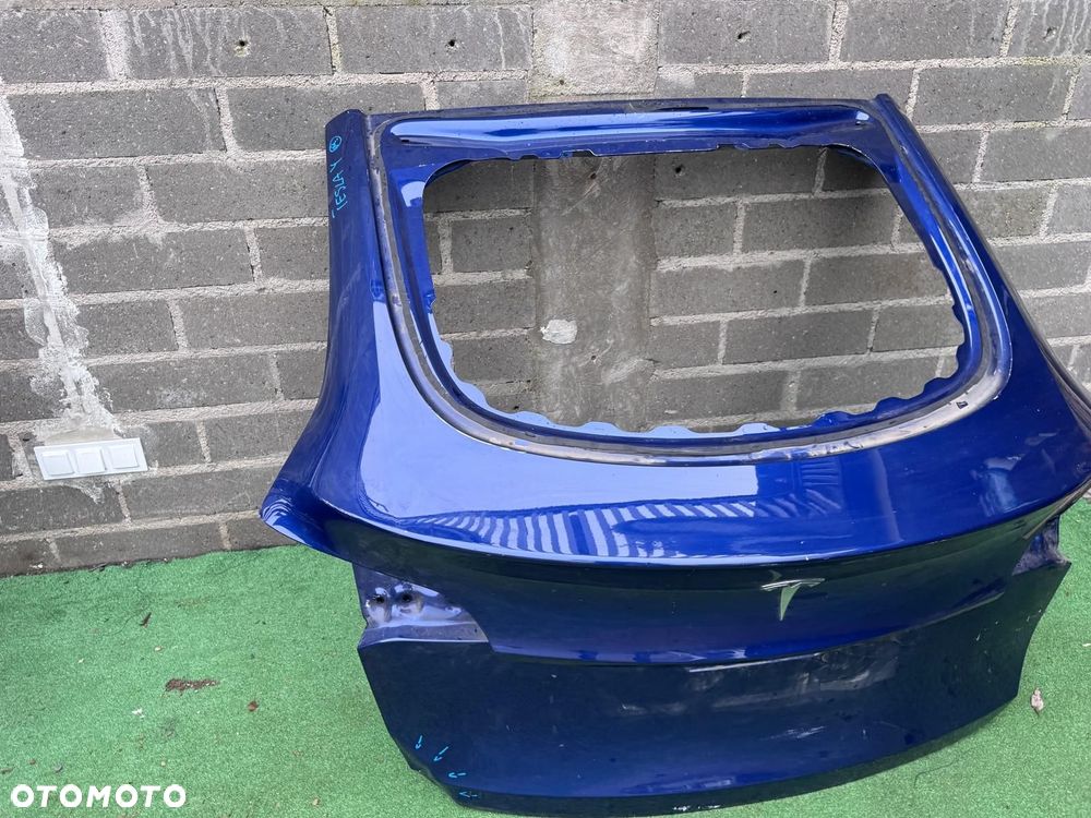 TESLA Y 20- KLAPA BAGAŻNIKA ORG EU - 3