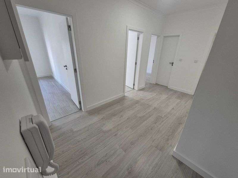T2 Bons Amigos - Totalmente Remodelado - Cozinha Equipada - Grande imagem: 3/12