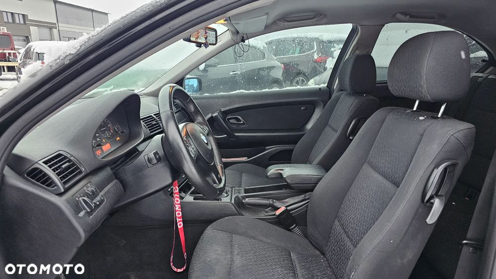 BMW Seria 3 325i - 12