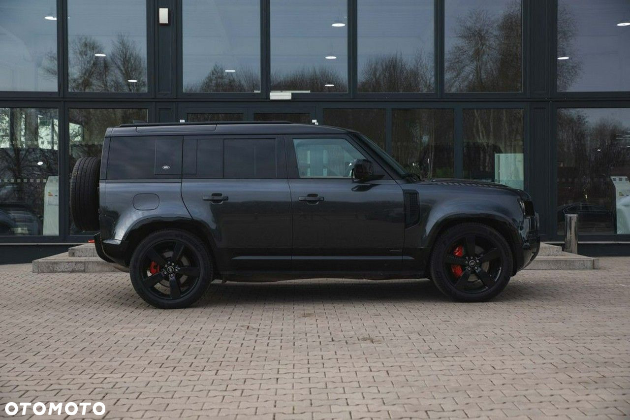 Land Rover Defender - 4