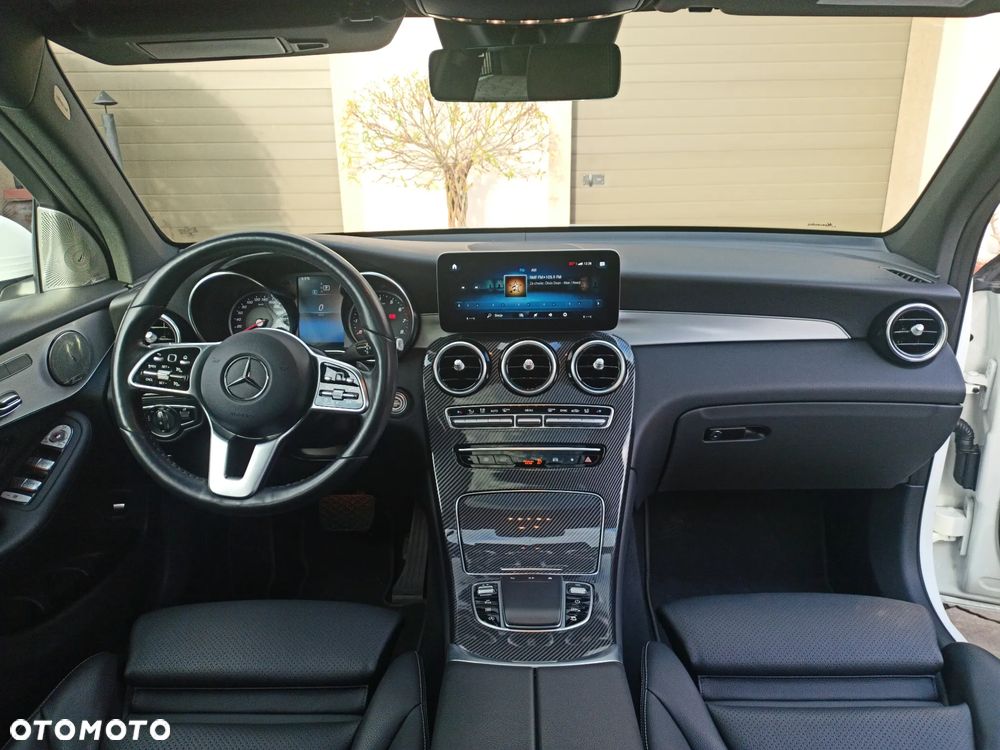 Mercedes-Benz GLC 300 4Matic 9G-TRONIC Exclusive - 18