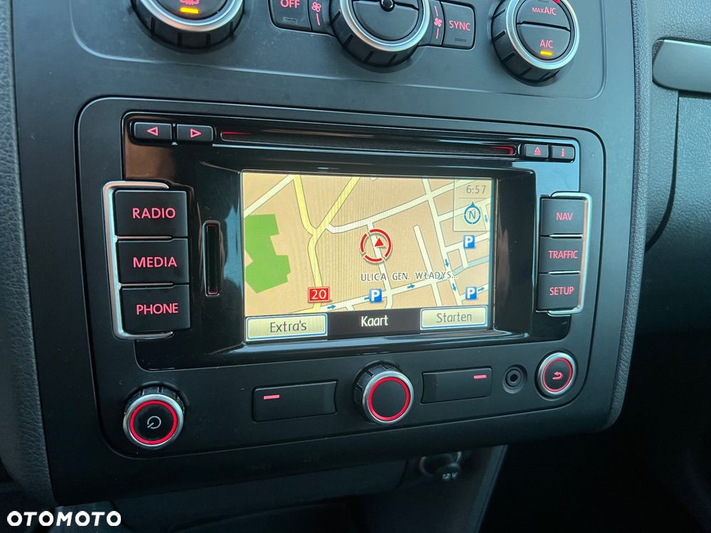 Volkswagen Touran 1.6 TDI DPF BlueMotion Technology Comfortline - 17