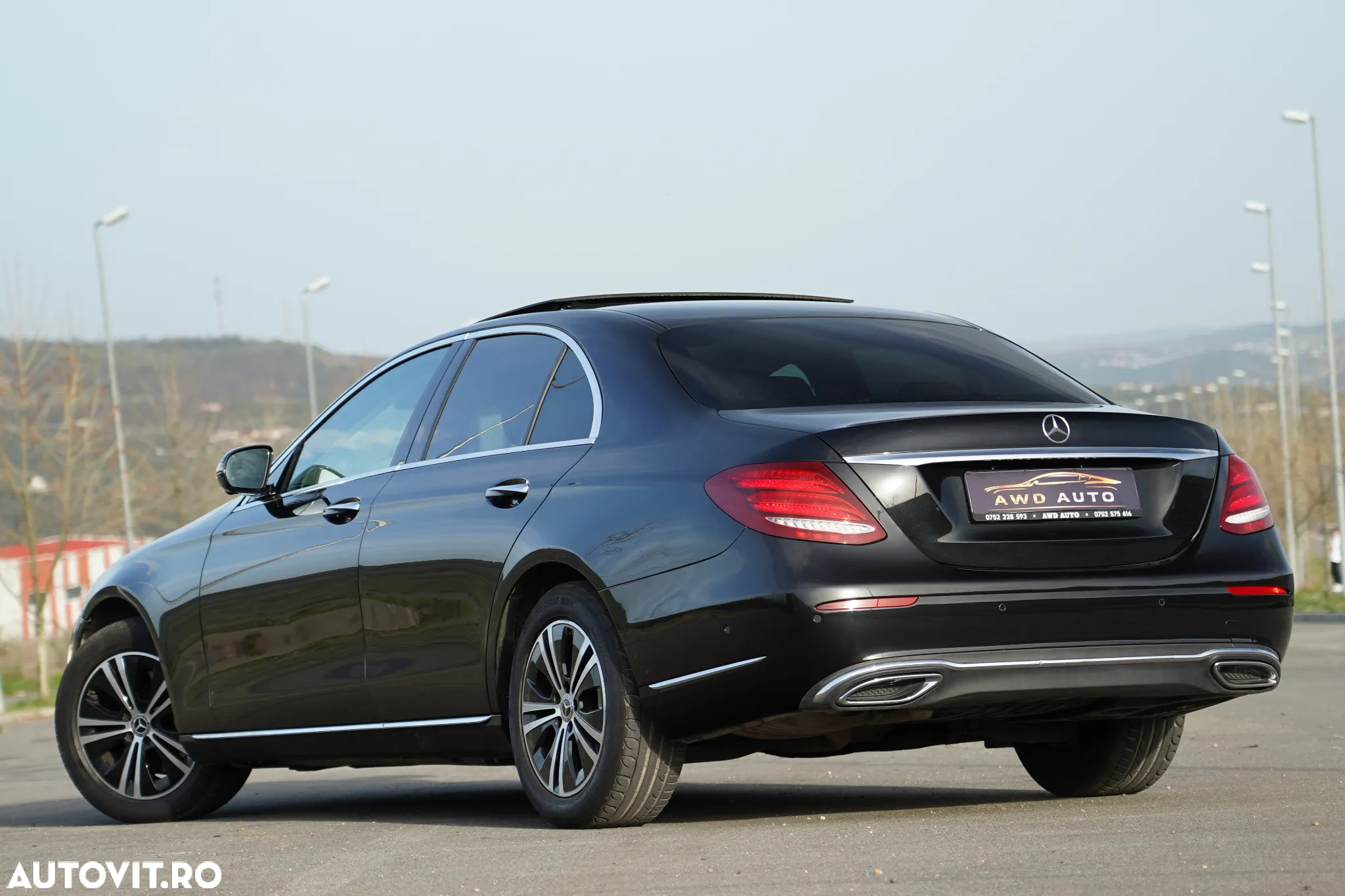 Mercedes-Benz E 220 d 9G-TRONIC Exclusive - 5