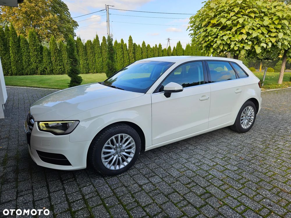 Audi A3 Sportback 2015 photo 3