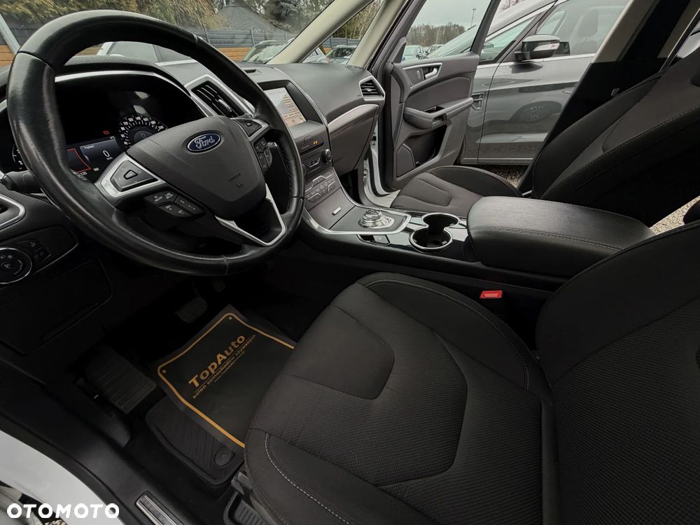 Ford S-Max - 19