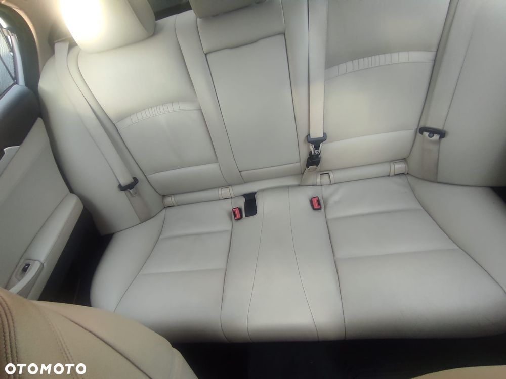 BMW Seria 5 - 25