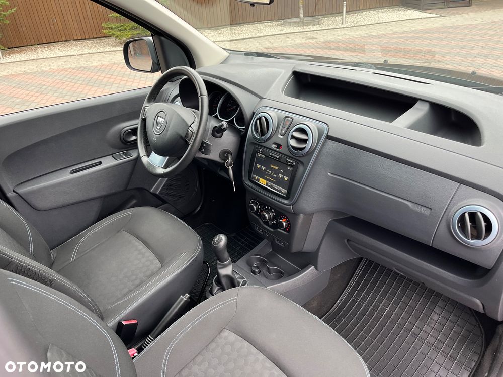 Dacia Dokker TCe 115 Stepway Celebration - 17