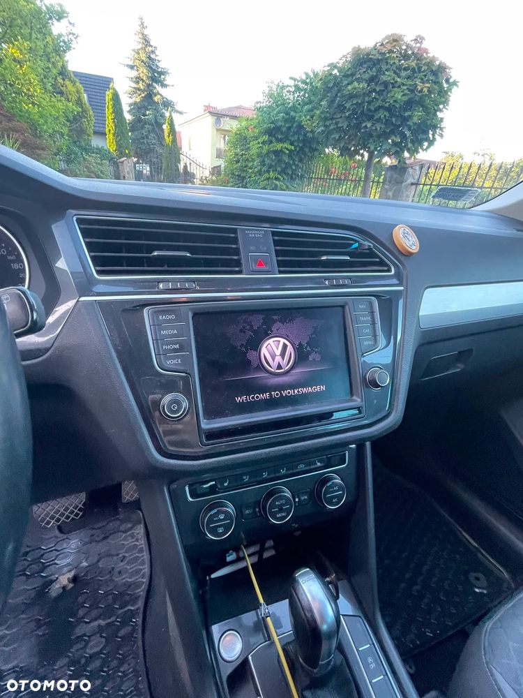 Volkswagen Tiguan - 10