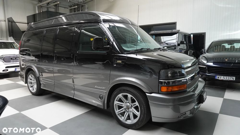 Chevrolet Express - 2