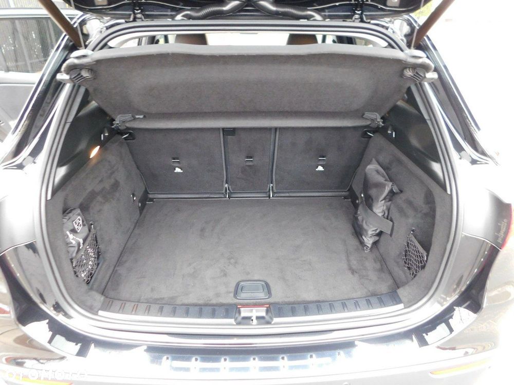 Mercedes-Benz GLA - 7