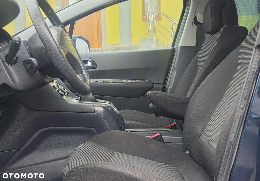 Peugeot 5008 - 9
