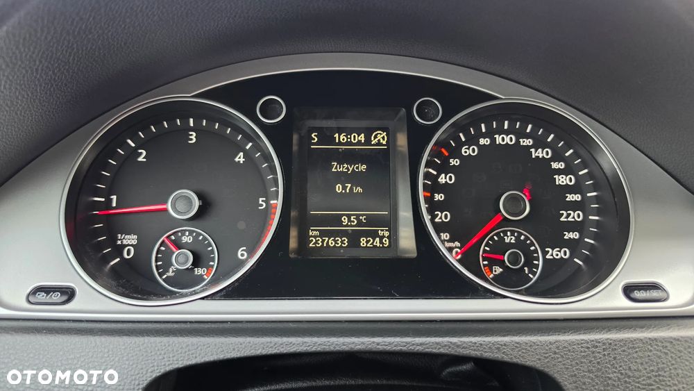Volkswagen Passat 2.0 Blue TDI SCR Comfortline - 18