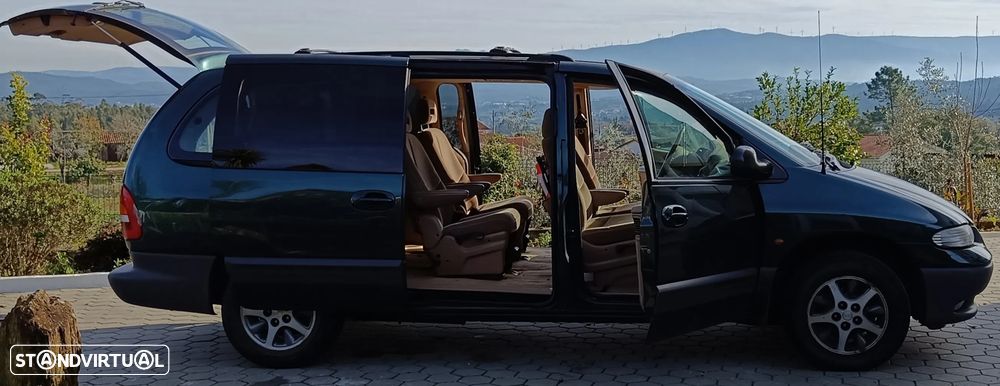 Chrysler Grand Voyager - 1