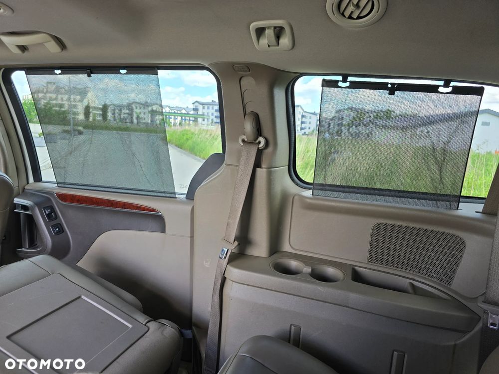 Chrysler Town & Country 3.6 Limited - 18