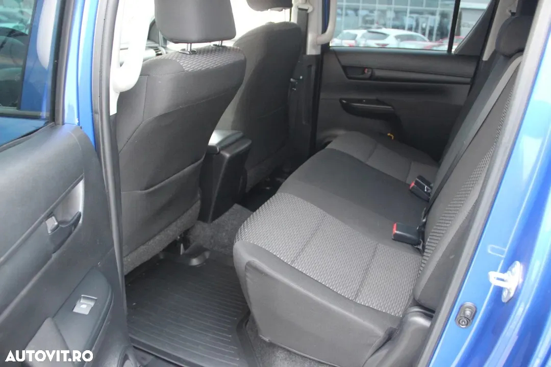Toyota Hilux - 5