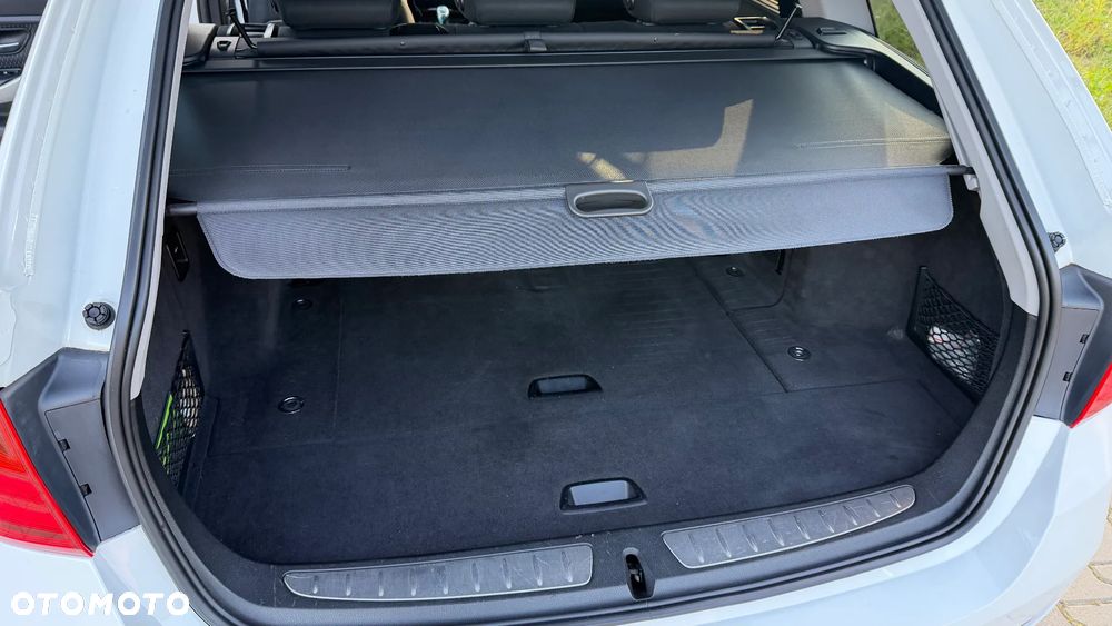 BMW Seria 3 320d - 23