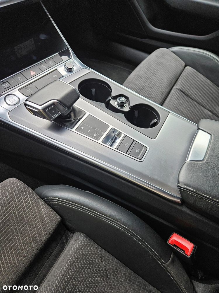 Audi A6 Avant 40 TDI quattro S tronic S line - 9