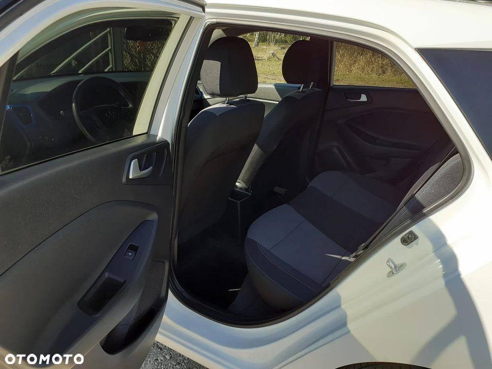 Hyundai i20 1.2 BlueDrive Go - 14