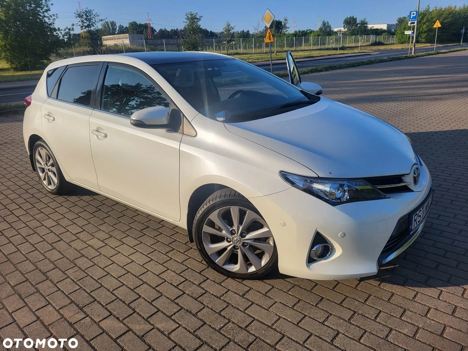 Toyota Auris Hybrid 135 Premium - 11