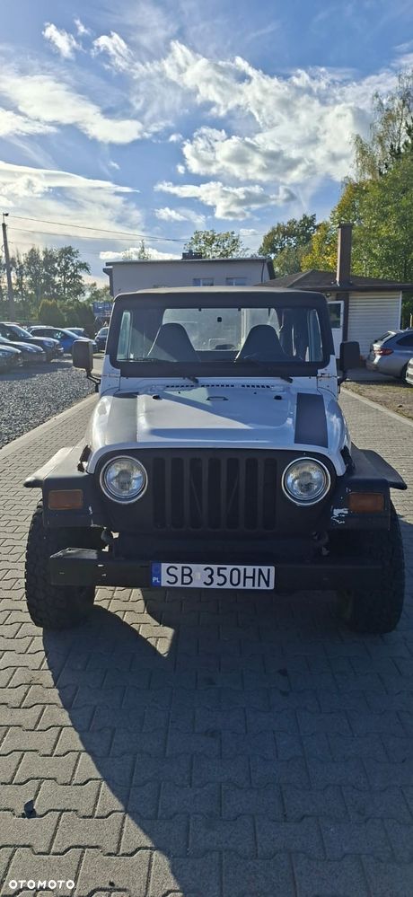Jeep Wrangler 2.5L - 8