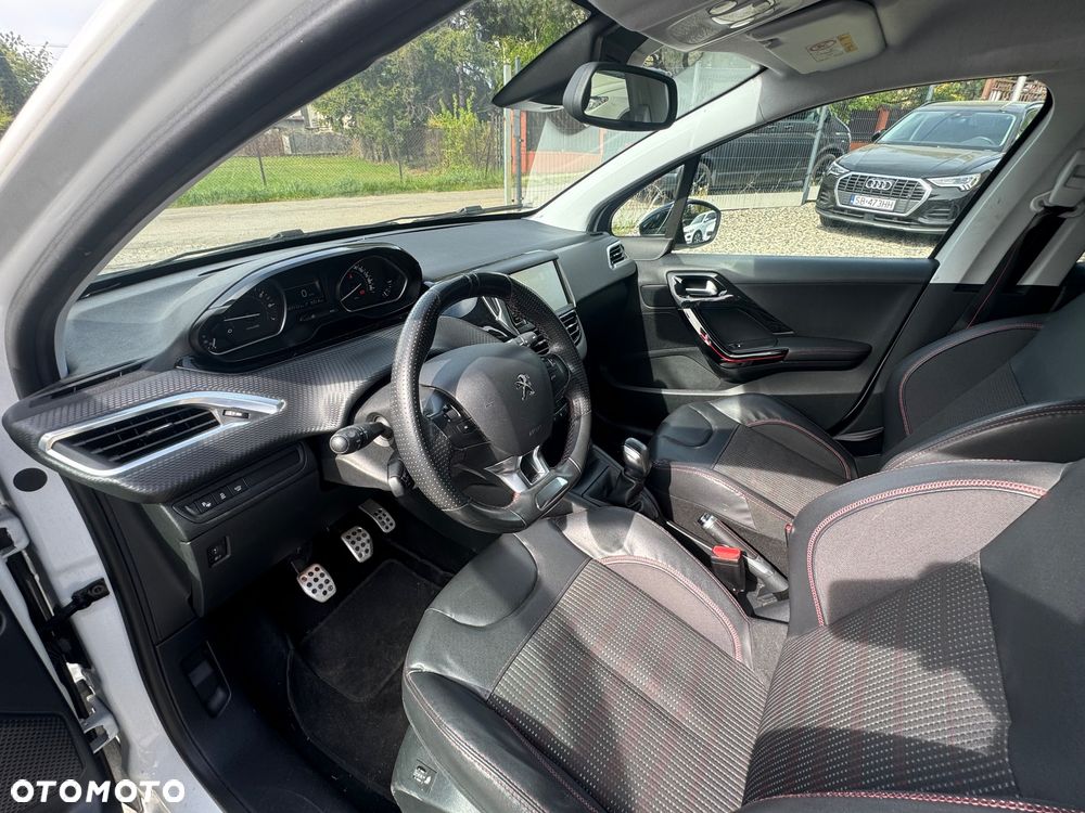 Peugeot 208 PureTech 110 Stop & Start Allure - 11
