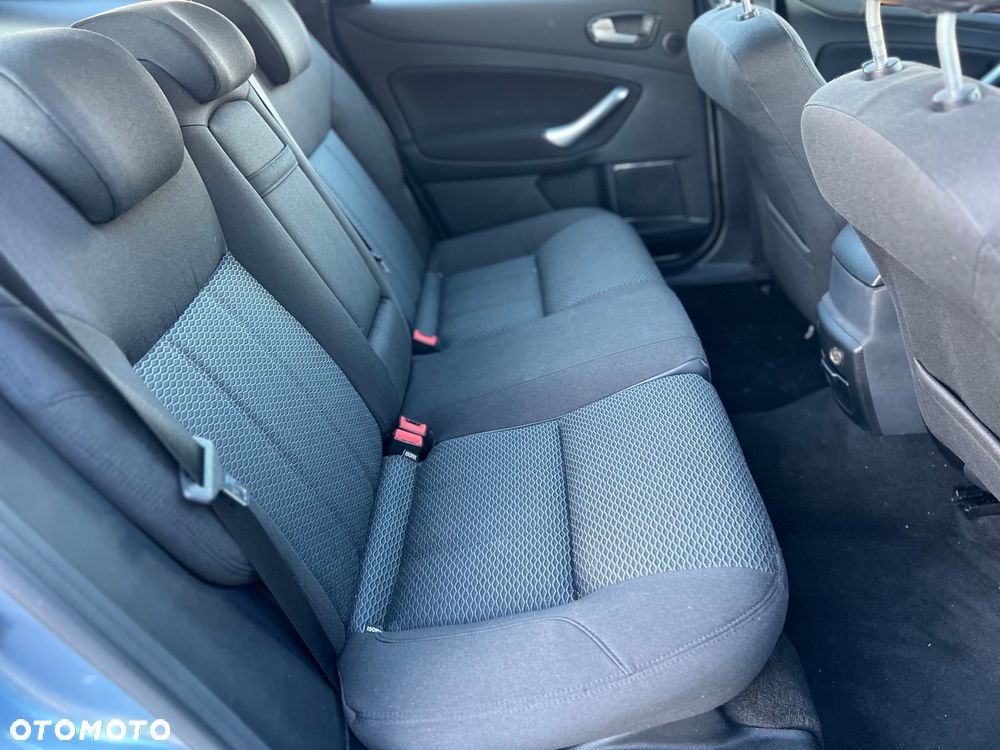 Ford Mondeo - 10