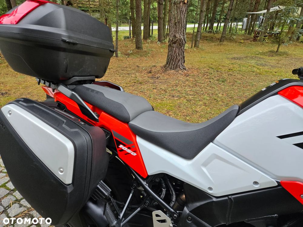 Suzuki V-STROM - 24