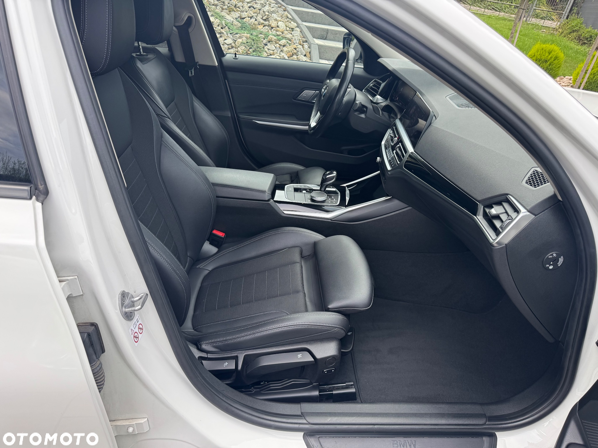 BMW Seria 3 320i xDrive Sport Line - 28