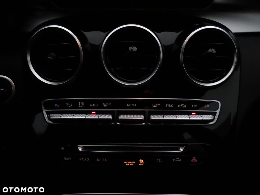 Mercedes-Benz Klasa C 200 (BlueTEC) d T 7G-TRONIC Exclusive - 28