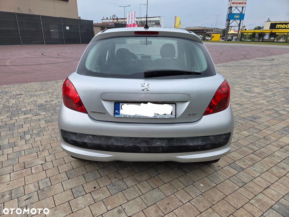 Peugeot 207 - 6