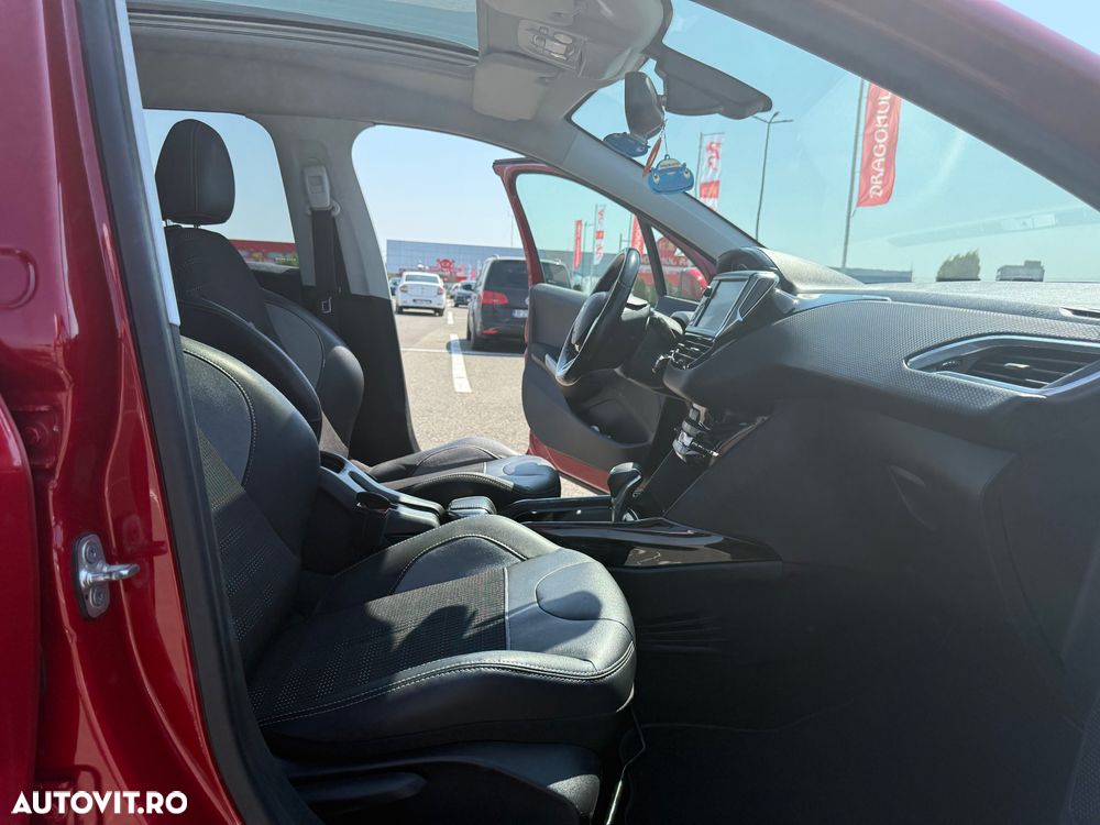 Peugeot 2008 1.2 PureTech Turbo EAT6 S&S Allure - 18