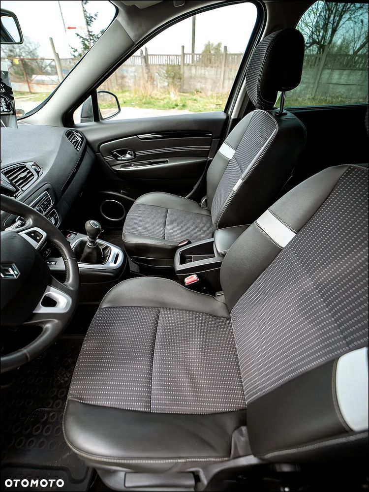 Renault Scenic - 30