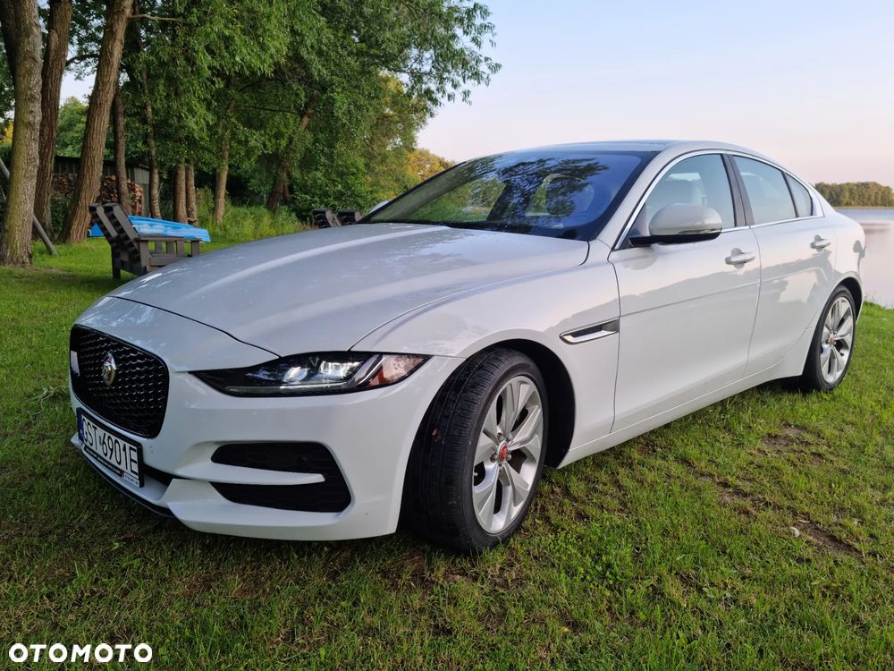 Jaguar XE 2.0 P250 S - 9