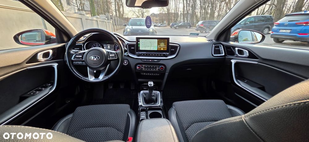 Kia XCeed 1.5 T-GDI Business Line - 9