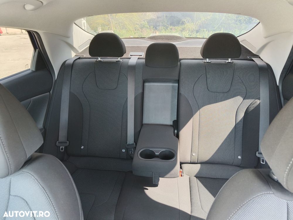 Hyundai Elantra 1.6 l 123 CP CVT Exclusive - 8